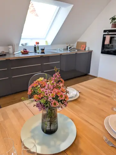3 Zimmer Wohnung mit 140 m² in Stuttgart – Bild 1