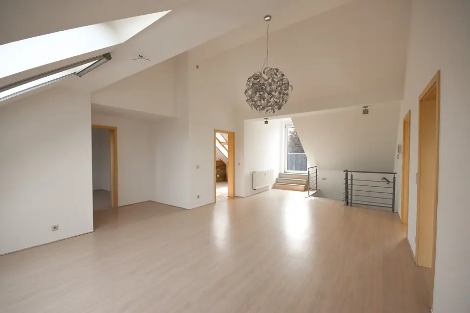 3 Zimmer Wohnung mit 101 m² in Zwickau – Bild 1