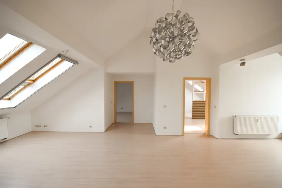 3 Zimmer Wohnung mit 101 m² in Zwickau – Bild 2