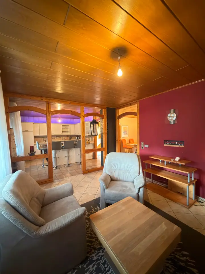 6 Zimmer Haus mit 142 m² in Siegen – Bild 1