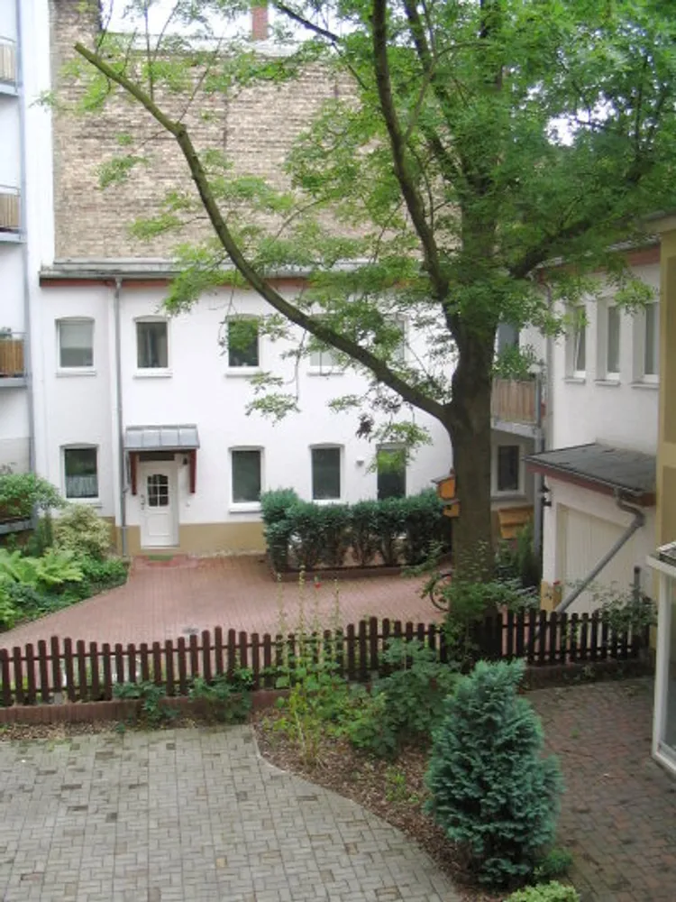 3 Zimmer Wohnung mit 93 m² in Halle (Saale) – Bild 2