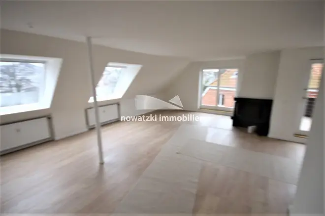 4 Zimmer Wohnung mit 123 m² in Lübeck – Bild 1