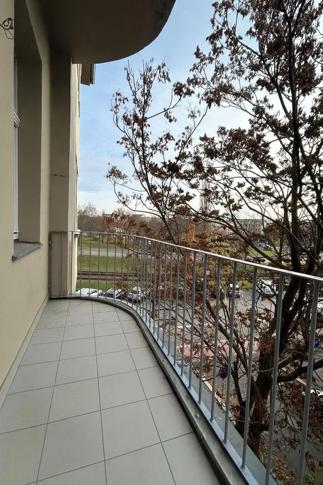 5 Zimmer Wohnung mit 150 m² in Halle (Saale) – Bild 2