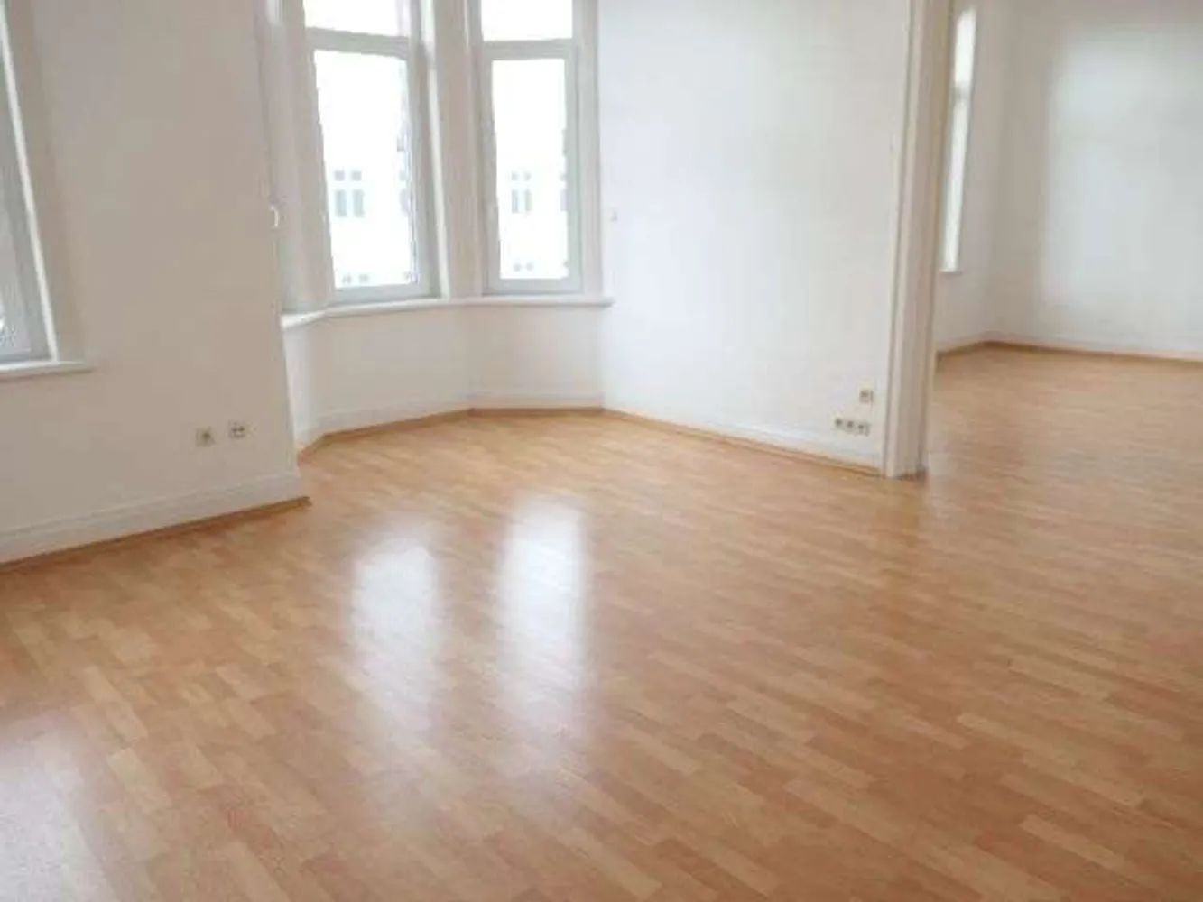 5 Zimmer Wohnung mit 150 m² in Hameln – Bild 1