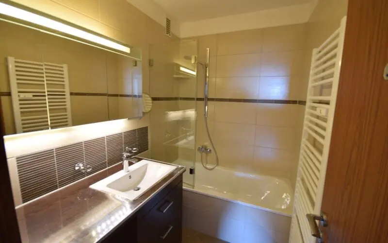 5 Zimmer Wohnung mit 112 m² in Reutlingen – Bild 7
