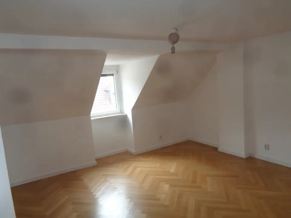 4 Zimmer Wohnung mit 71 m² in Würzburg – Bild 1
