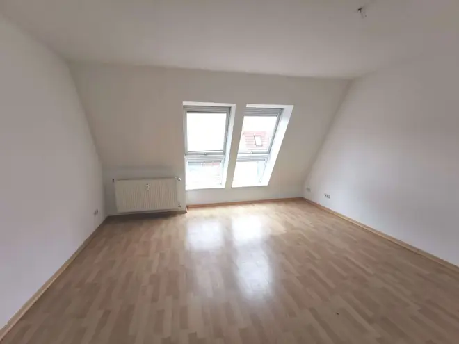 4 Zimmer Wohnung mit 142 m² in Magdeburg – Bild 2
