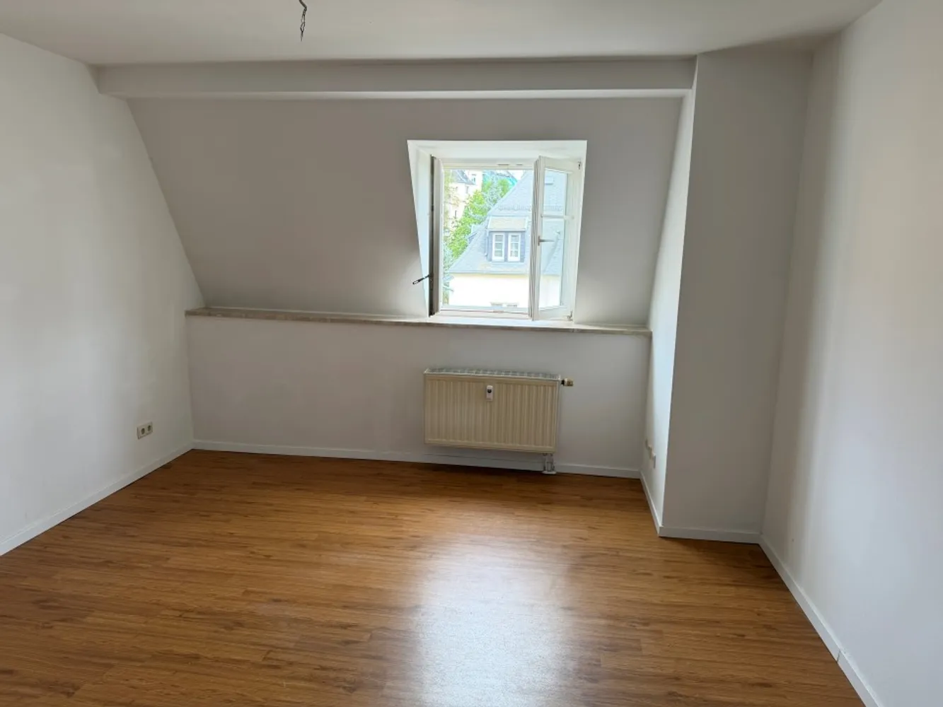 3 Zimmer Wohnung mit 76 m² in Plauen – Bild 2