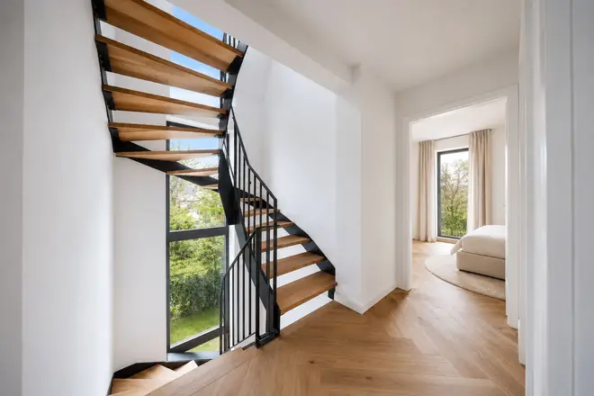 8 Zimmer Haus mit 317 m² in München – Bild 9