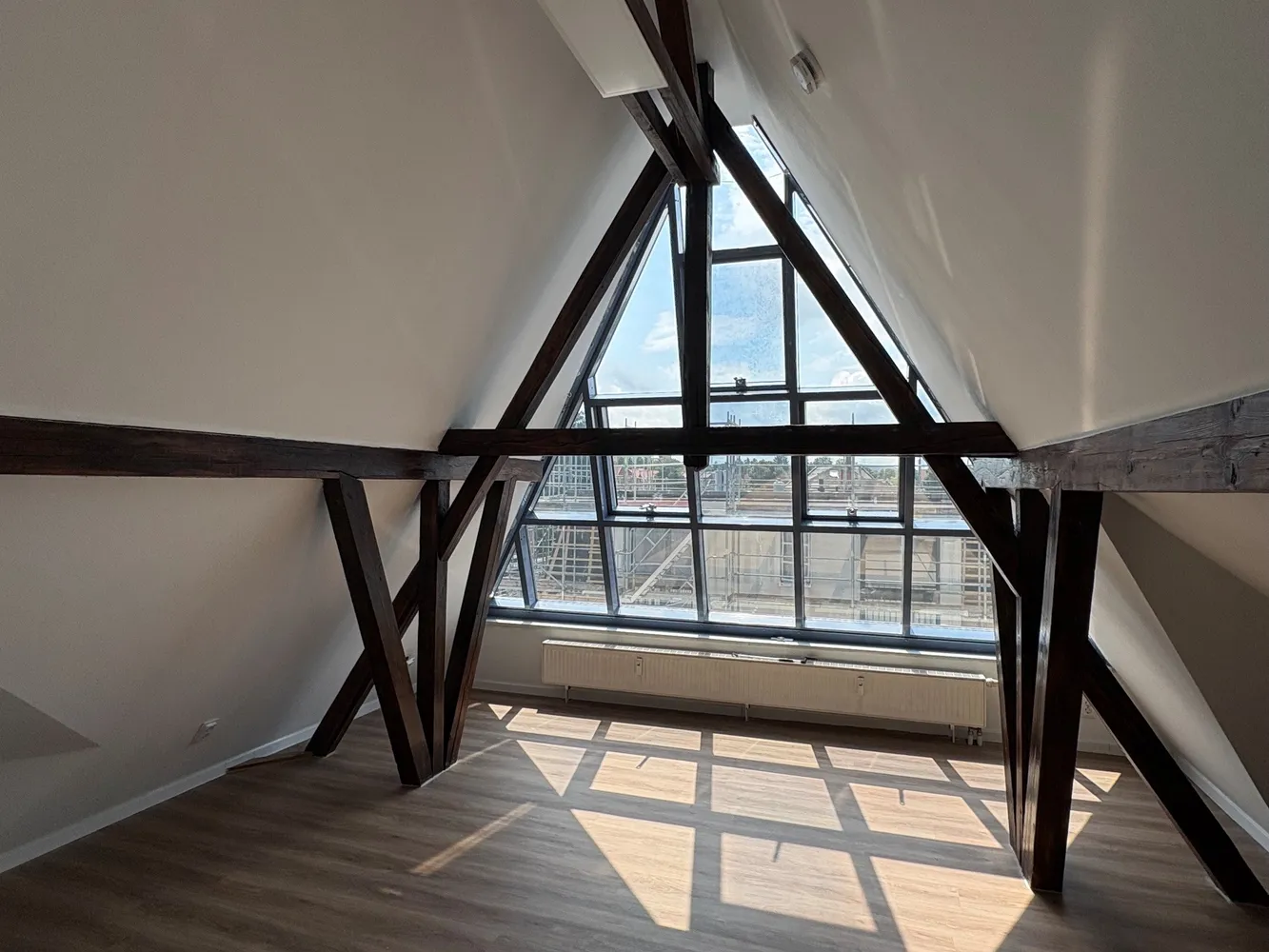 4 Zimmer Wohnung mit 132 m² in Dresden – Bild 3