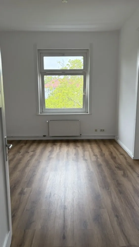 4 Zimmer Wohnung mit 107 m² in Hannover – Bild 1