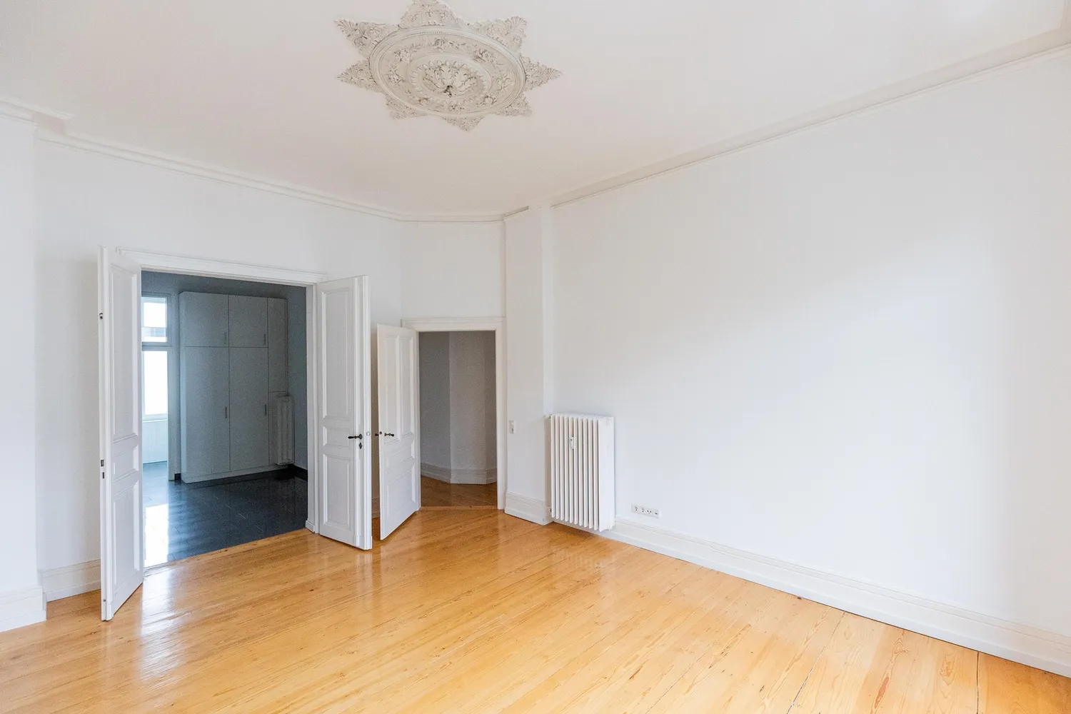 2 Zimmer Wohnung mit 67 m² in Frankfurt am Main – Bild 2