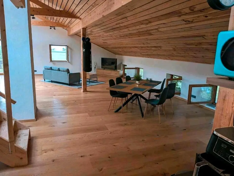 5 Zimmer Wohnung mit 180 m² in Rosenheim – Bild 2