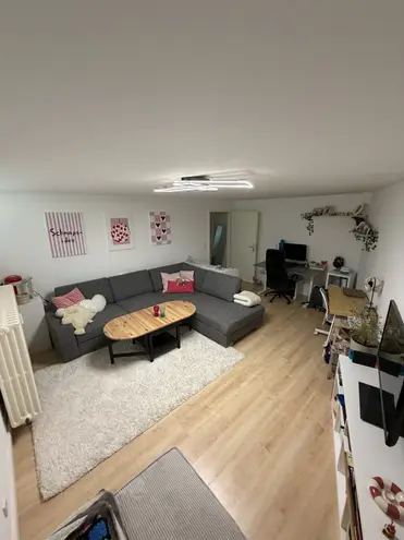 2 Zimmer Wohnung mit 67 m² in Köln – Bild 1