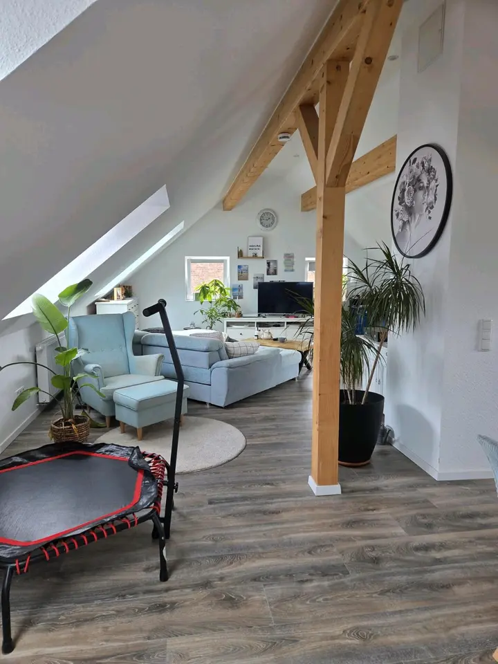 4 Zimmer Wohnung mit 135 m² in Elsdorf – Bild 1