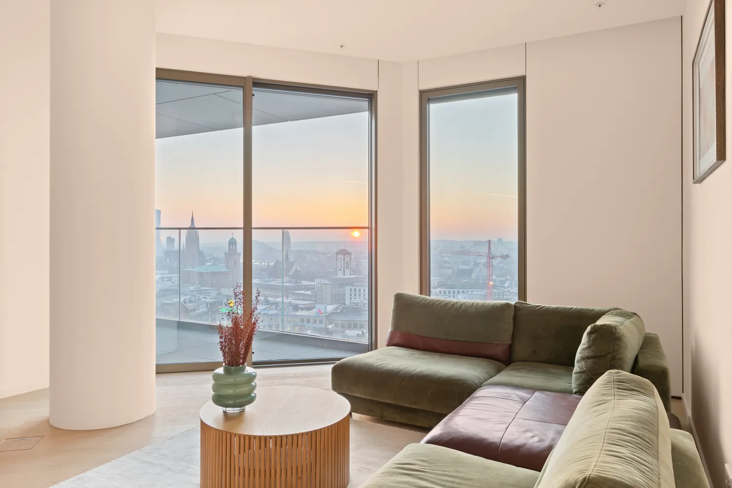 3 Zimmer Wohnung mit 102 m² in Frankfurt am Main – Bild 1