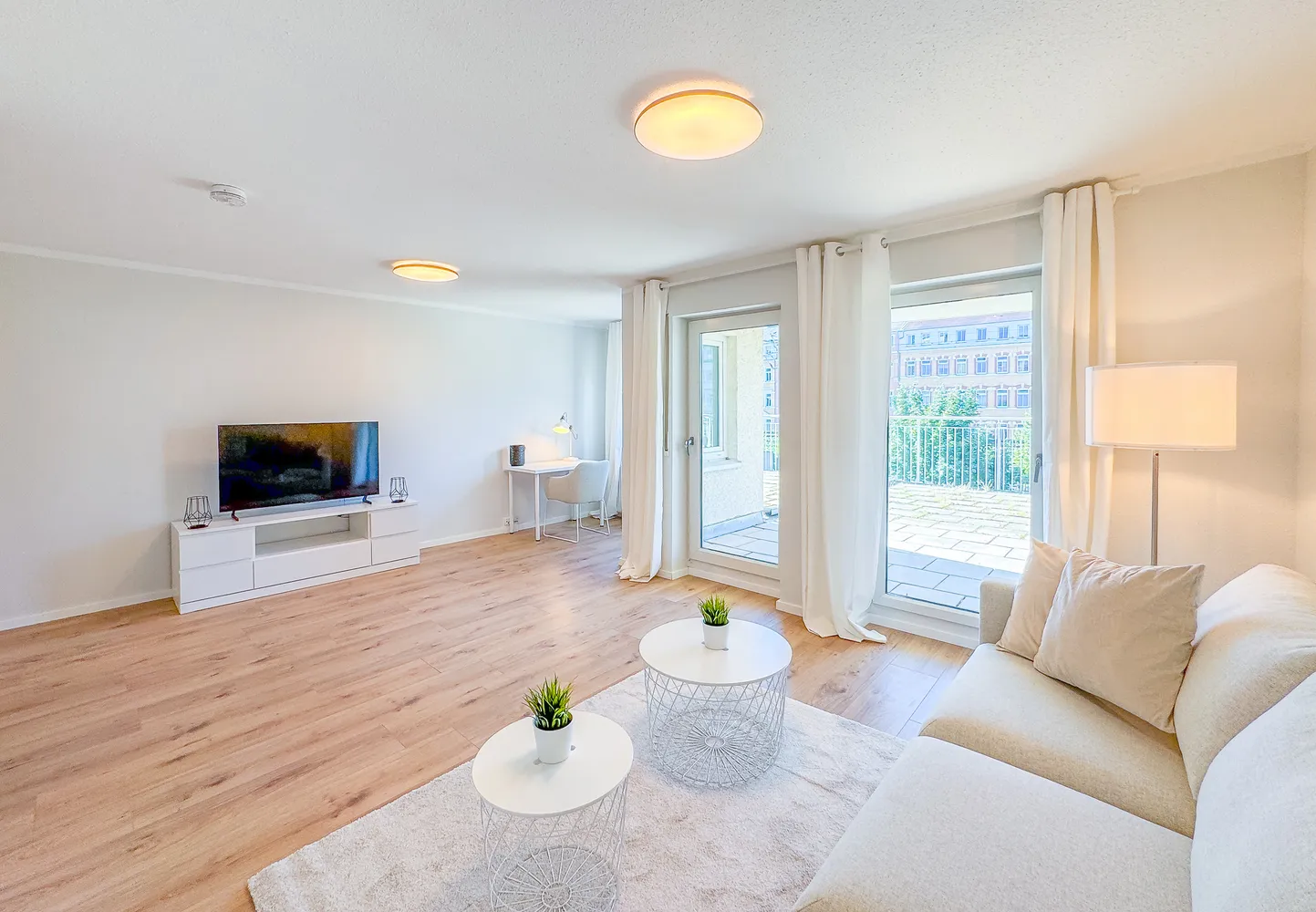 2 Zimmer Wohnung mit 87 m² in Dresden – Bild 2