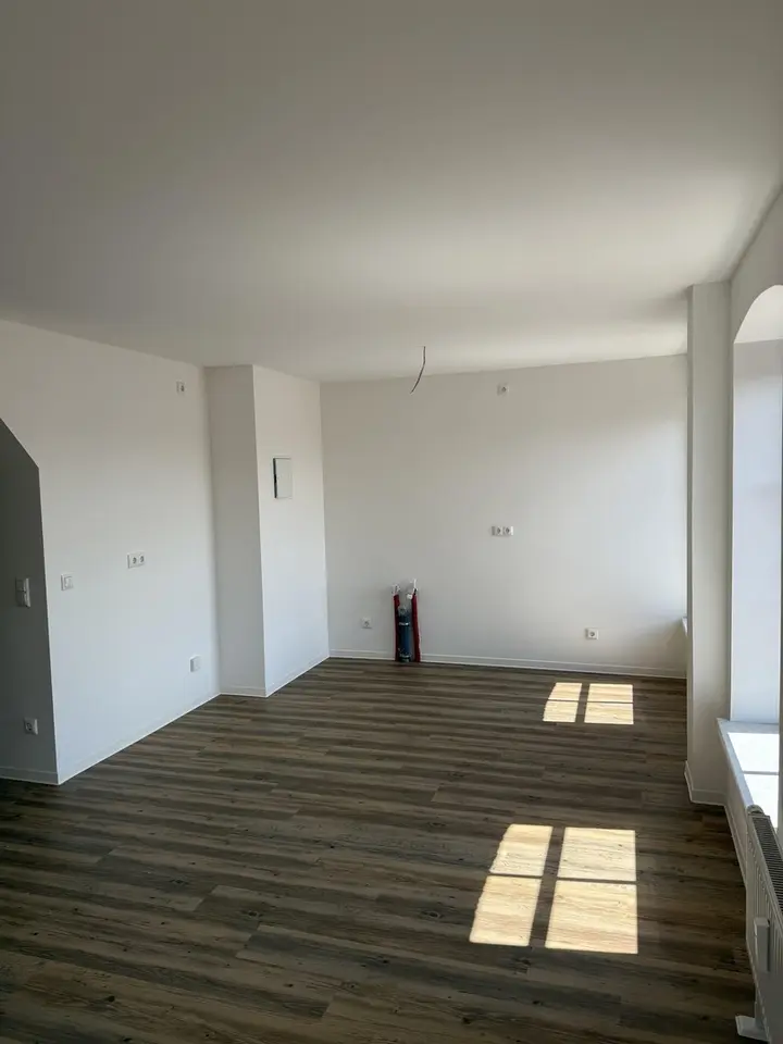 4 Zimmer Wohnung mit 147 m² in Schwerin – Bild 1