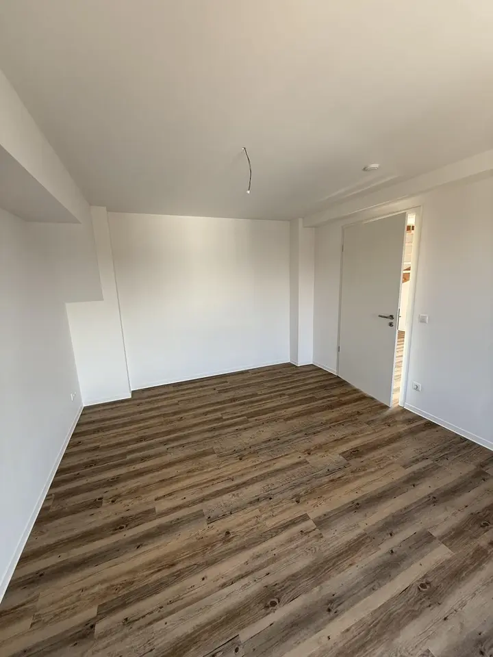 4 Zimmer Wohnung mit 147 m² in Schwerin – Bild 10