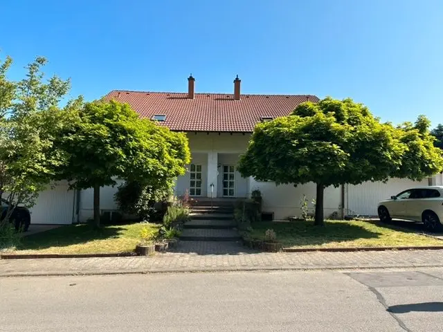 7 Zimmer Haus mit 192 m² in Saarbrücken – Bild 1