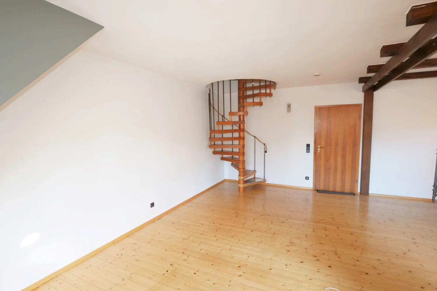 2 Zimmer Wohnung mit 79 m² in Coburg – Bild 4