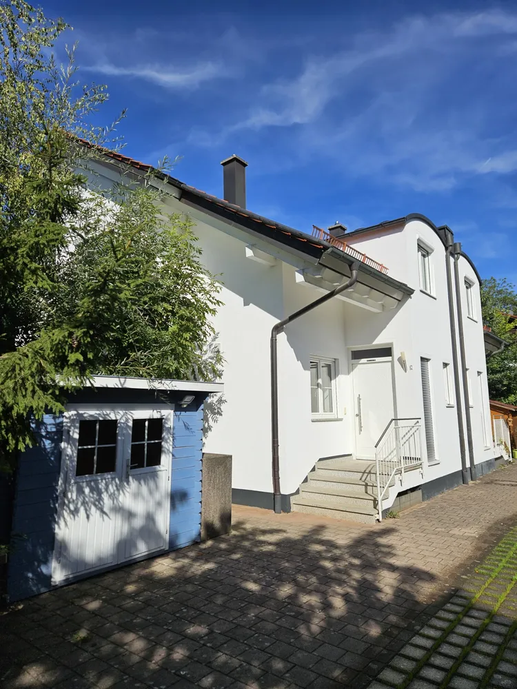 4 Zimmer Haus mit 117 m² in München – Bild 1