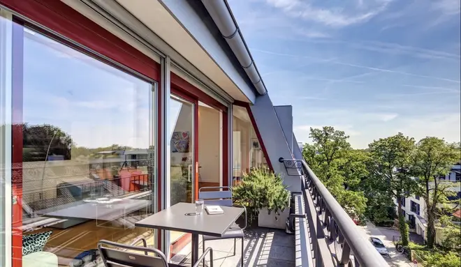 3 Zimmer Wohnung mit 99 m² in München – Bild 2