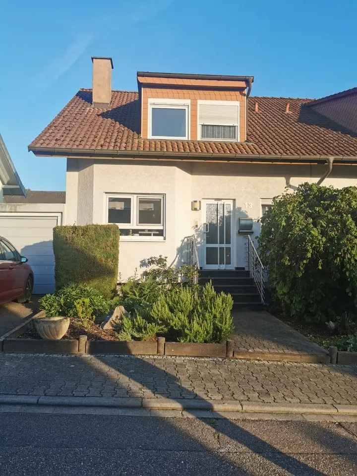 4 Zimmer Wohnung mit 100 m² in Hockenheim – Bild 3