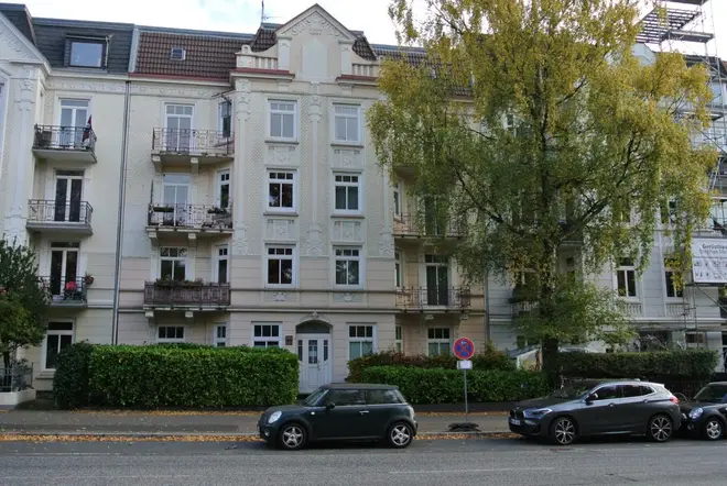 5 Zimmer Wohnung mit 210 m² in Hamburg – Bild 1