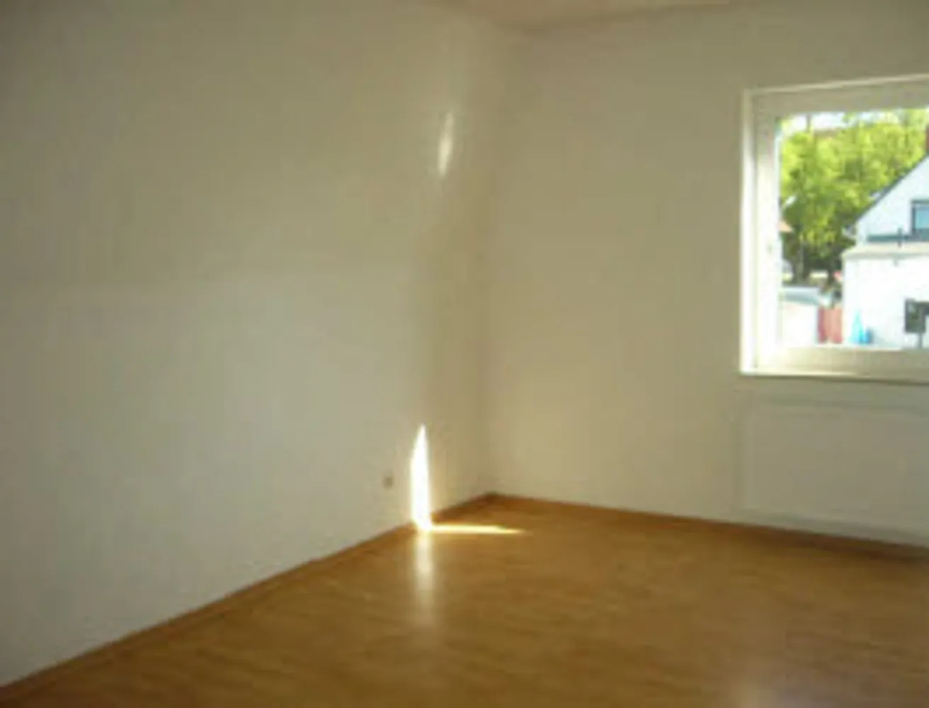 4 Zimmer Wohnung mit 79 m² in Delmenhorst – Bild 2