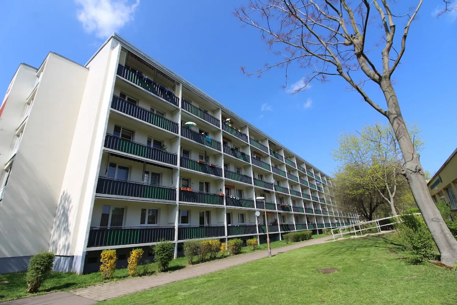 2 Zimmer Wohnung mit 49 m² in Halle (Saale) – Bild 1