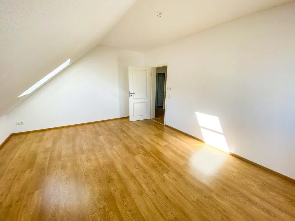 4 Zimmer Wohnung mit 77 m² in Vaihingen an der Enz – Bild 1