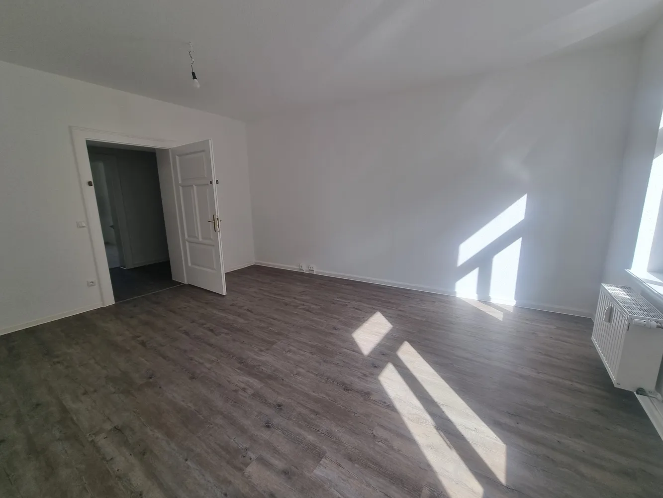 5 Zimmer Wohnung mit 150 m² in Halle (Saale) – Bild 2