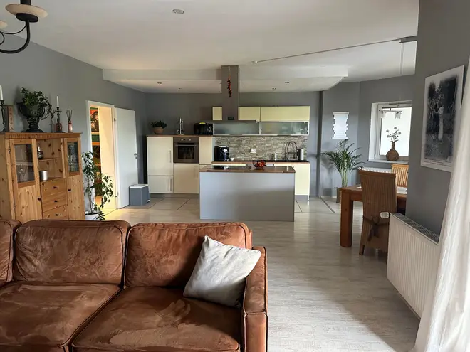 3 Zimmer Wohnung mit 120 m² in Saarbrücken – Bild 1