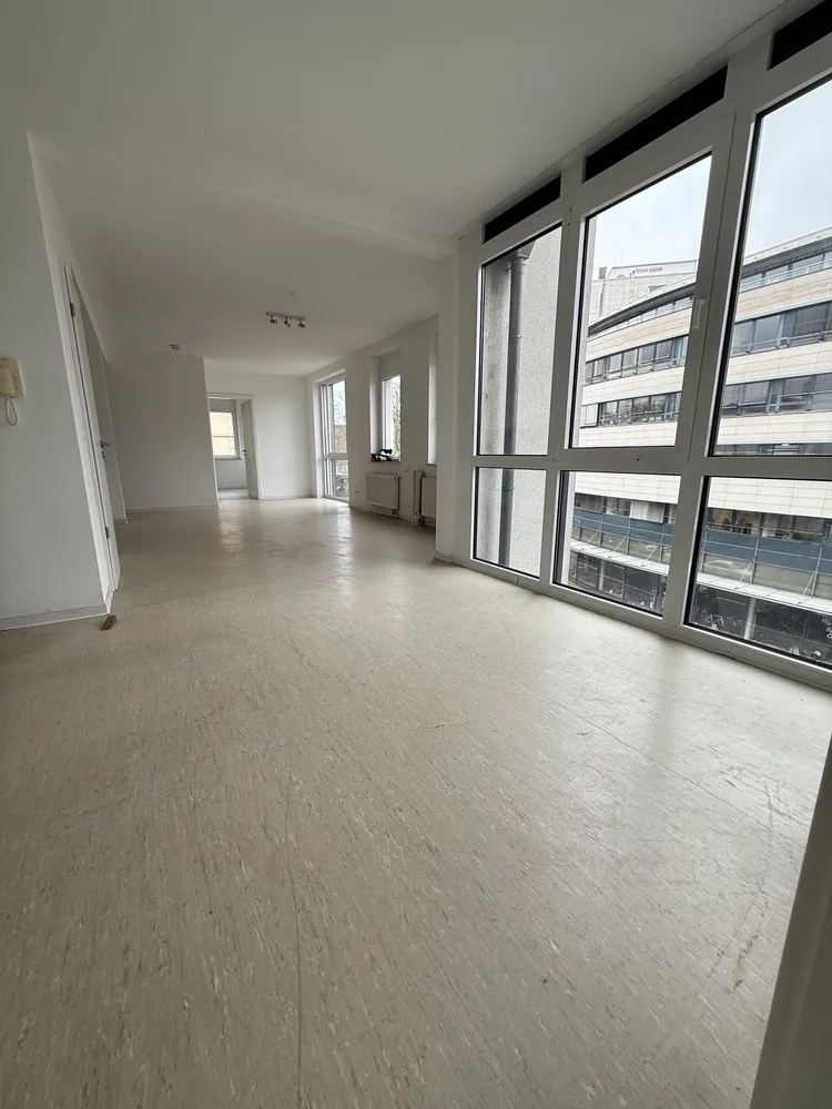 7 Zimmer Wohnung mit 35 m² in Gießen – Bild 1