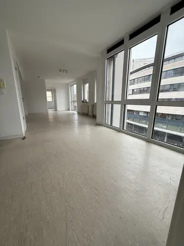 7 Zimmer Wohnung mit 35 m² in Gießen – Bild 1