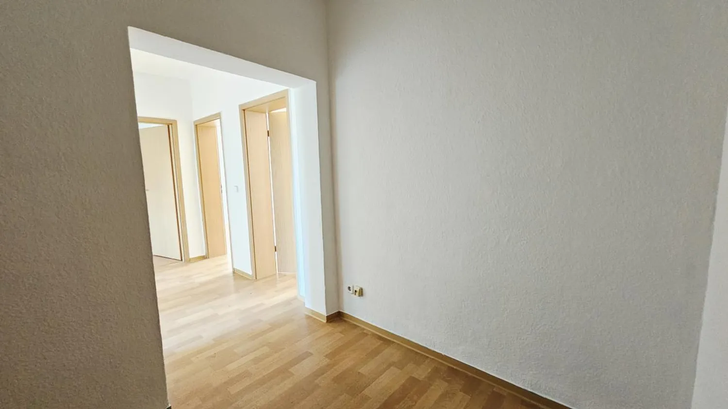 2 Zimmer Wohnung mit 60 m² in Magdeburg – Bild 4