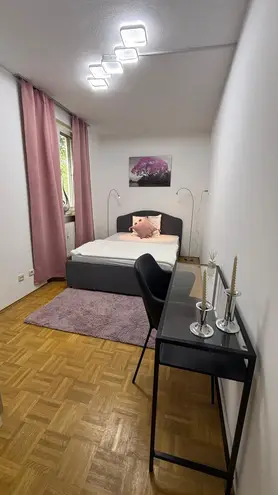 14 Zimmer Haus mit 268 m² in München – Bild 3