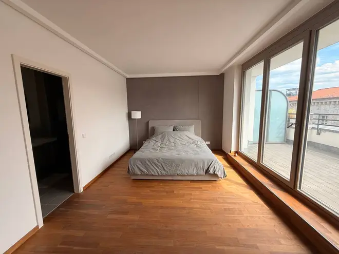 2 Zimmer Wohnung mit 112 m² in Berlin – Bild 4