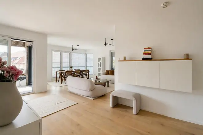 4 Zimmer Wohnung mit 126 m² in Stuttgart – Bild 1