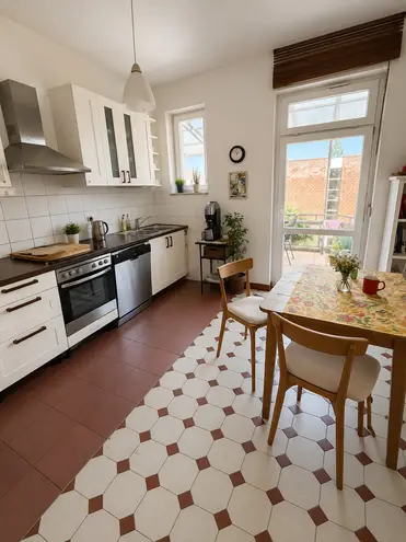 4 Zimmer Wohnung mit 199 m² in Karlsruhe – Bild 4