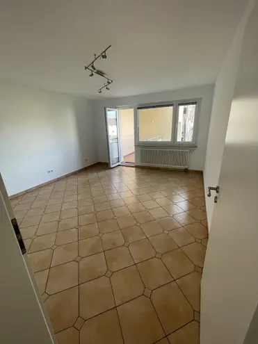 3 Zimmer Wohnung mit 65 m² in Wiesbaden – Bild 3