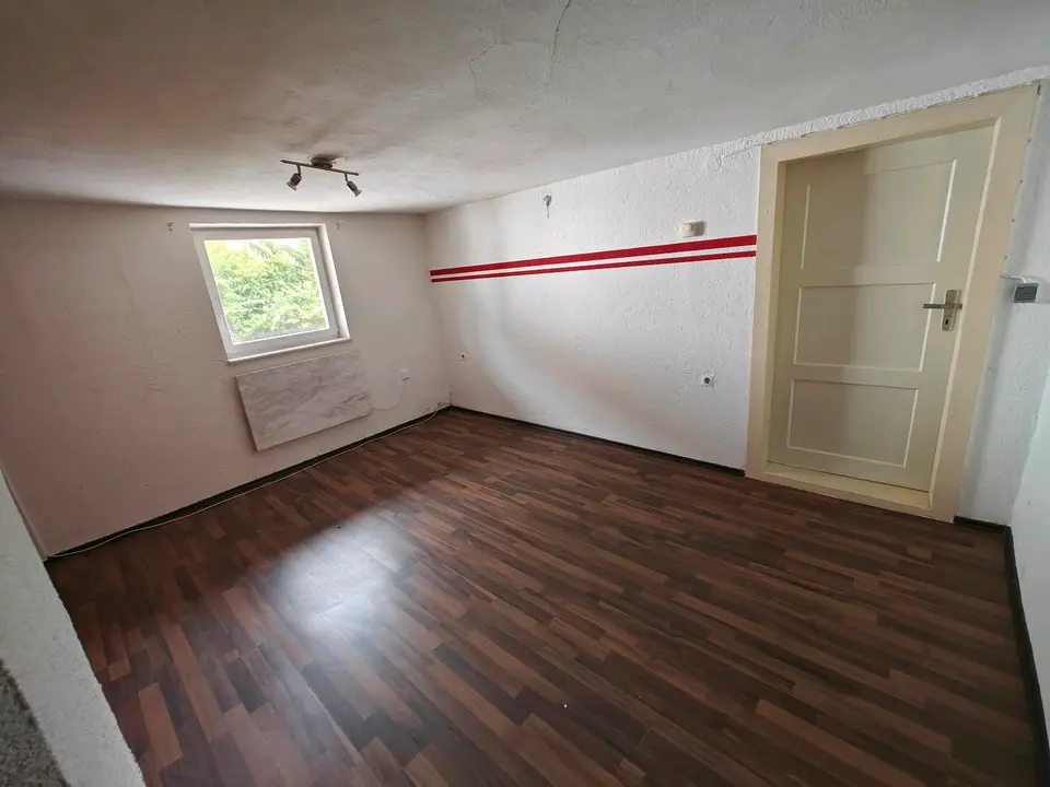 8 Zimmer Haus mit 220 m² in Kelheim – Bild 1