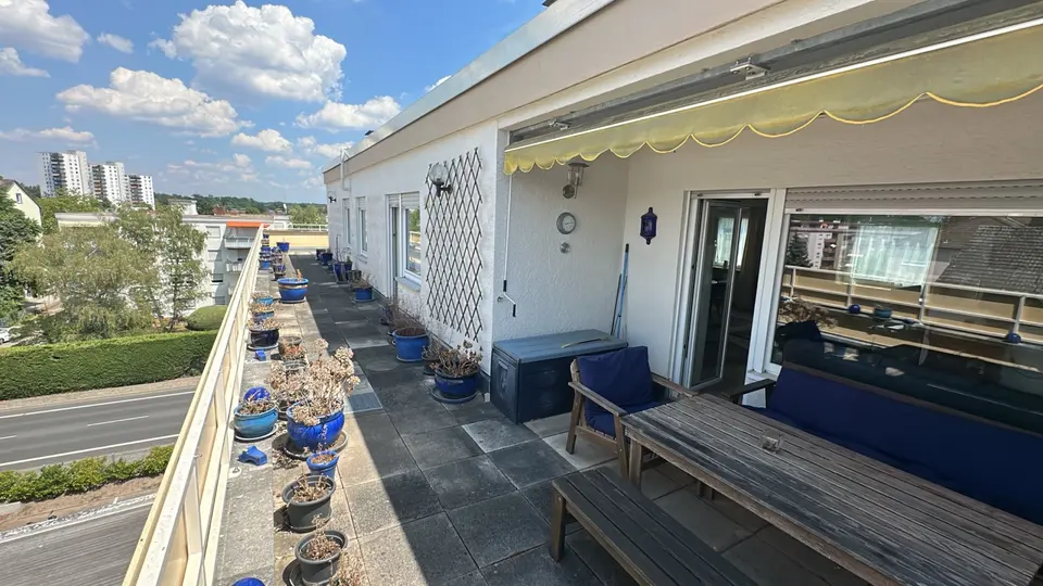 4 Zimmer Wohnung mit 100 m² in Rüsselsheim am Main – Bild 4