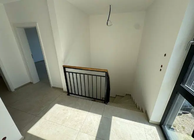 8 Zimmer Haus mit 213 m² in Wiesbaden – Bild 5