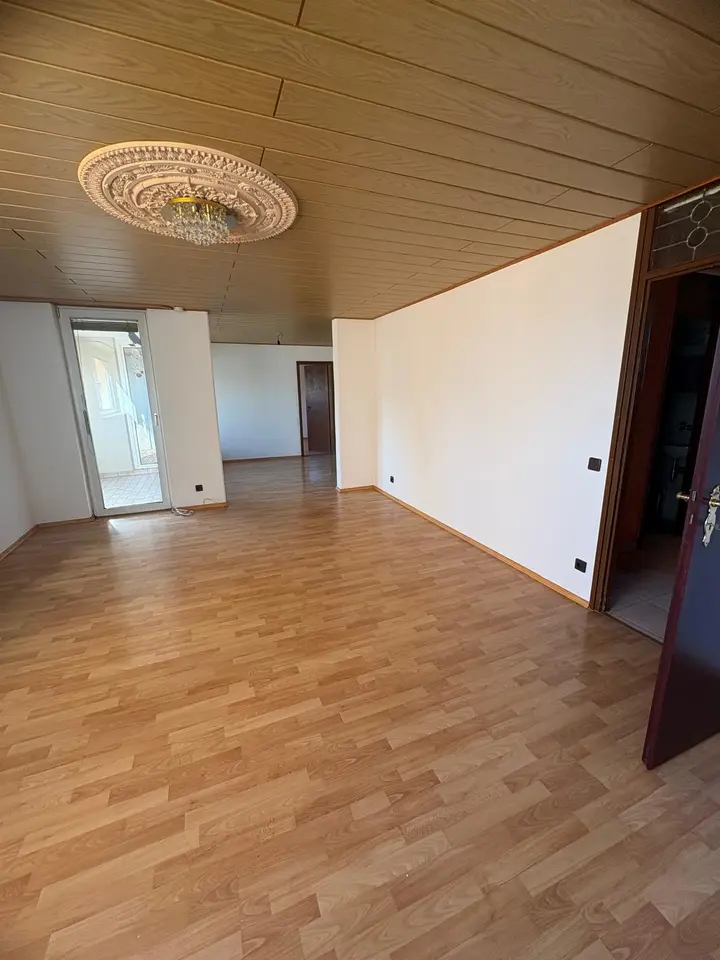 5 Zimmer Wohnung mit 100 m² in Fürth – Bild 1