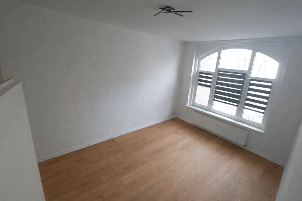 4 Zimmer Wohnung mit 105 m² in Plauen – Bild 3