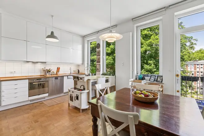 3 Zimmer Wohnung mit 122 m² in Düsseldorf – Bild 1