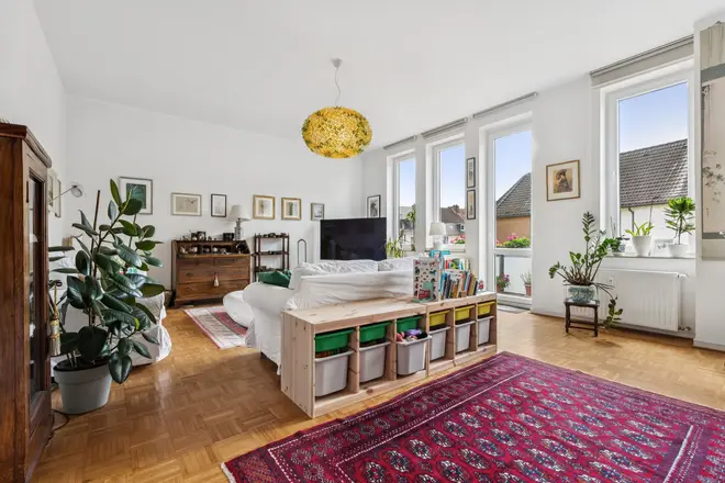 3 Zimmer Wohnung mit 122 m² in Düsseldorf – Bild 2