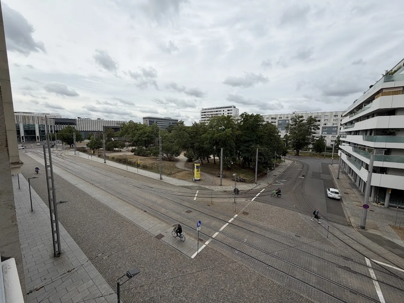 4 Zimmer Wohnung mit 124 m² in Dresden – Bild 1